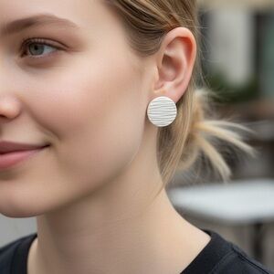 Chic Silver Round Earrings